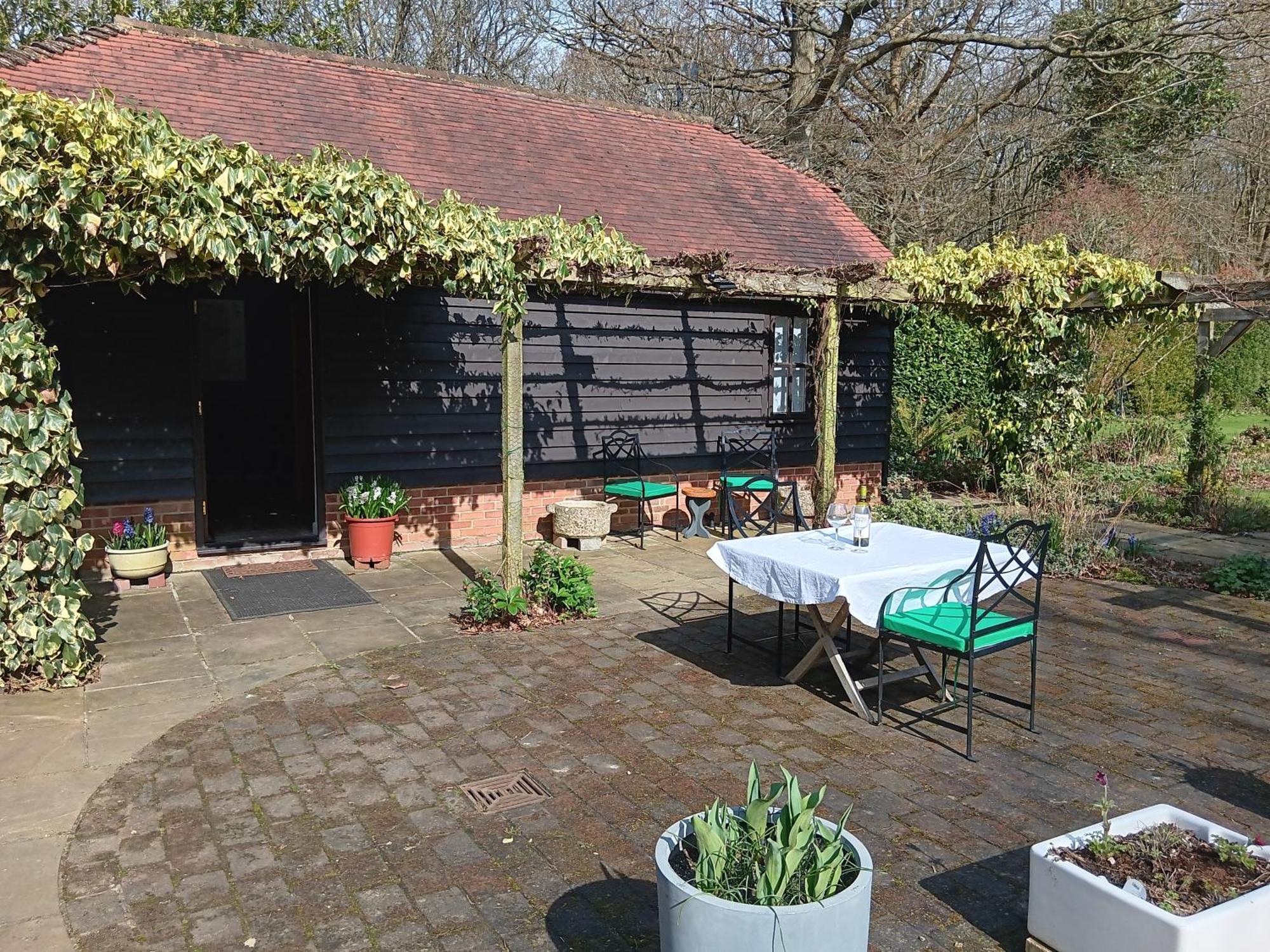 The Barn - Quiet Location Villa Ashford  Bagian luar foto